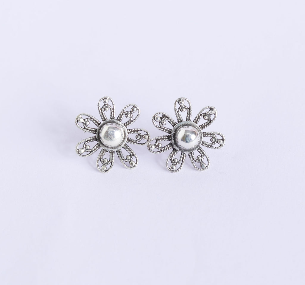 Wired Floral Studds-2